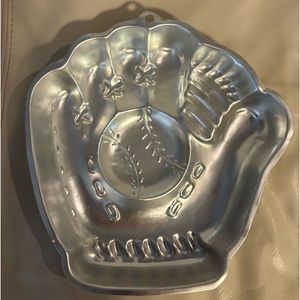 New glove Cake pan